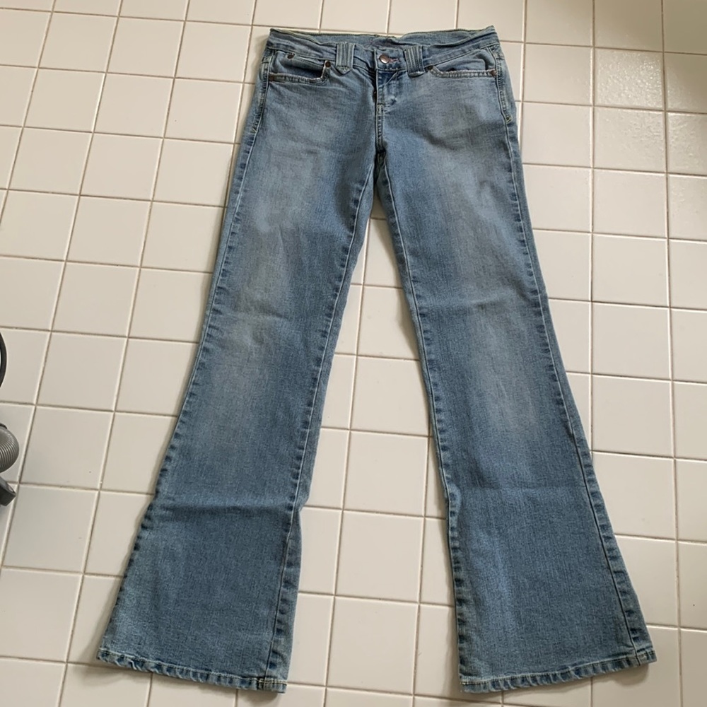 Pre-loved Jordache light-washed denim jeans